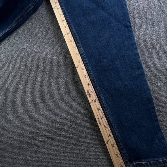 Levi's Premium Tapered Leg Mom Jeans Medium Wash Blue Big E Red Tab Size 26 - Picture 12 of 15